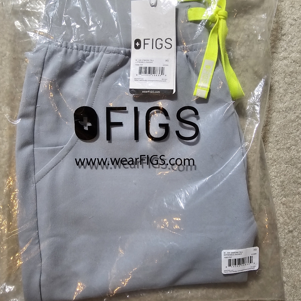 Figs Silver Arrows  Zamora Jogger